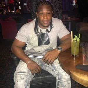 Meet your Posher, Emmanuel